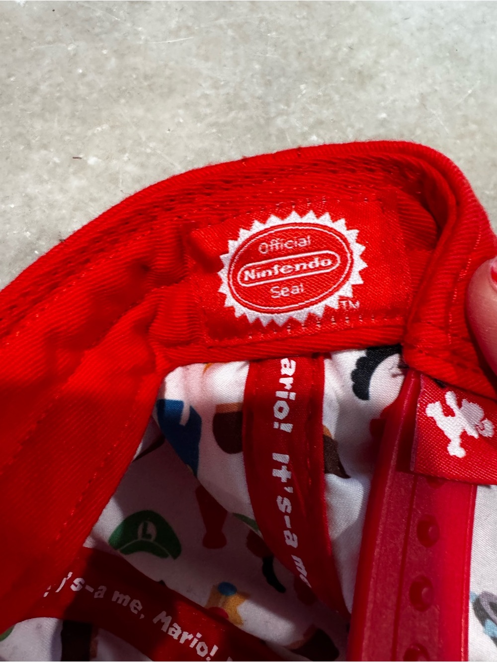Nintendo Red Adjustable Logo Cap with White Seal - Picture 3 of 5